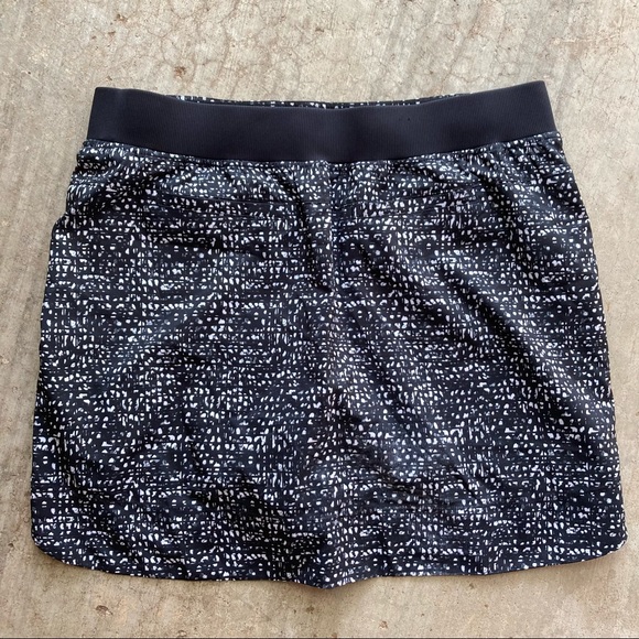 Cypress Club | Tummy Smoothing Golf Skort L - Picture 3 of 6